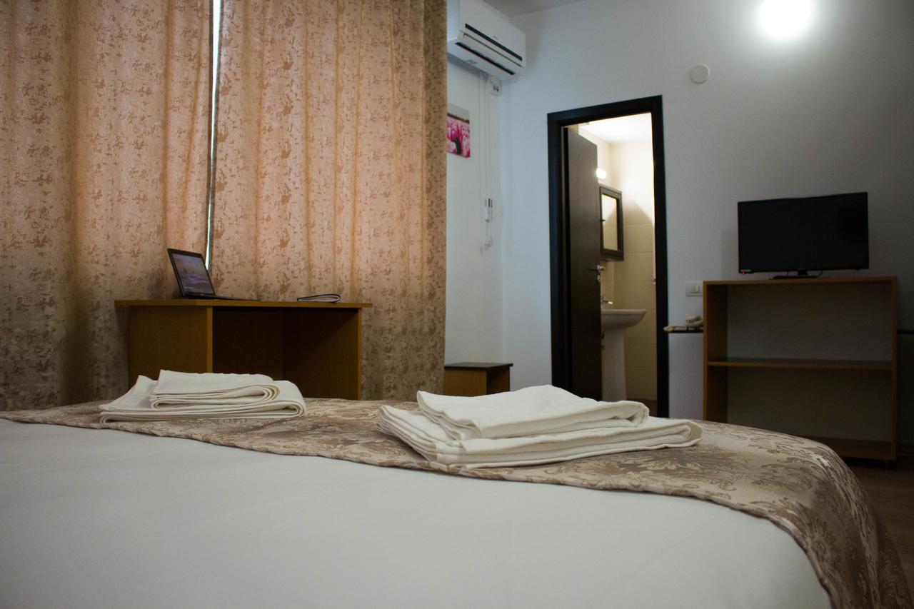 Rent Room N&S Яссы Экстерьер фото