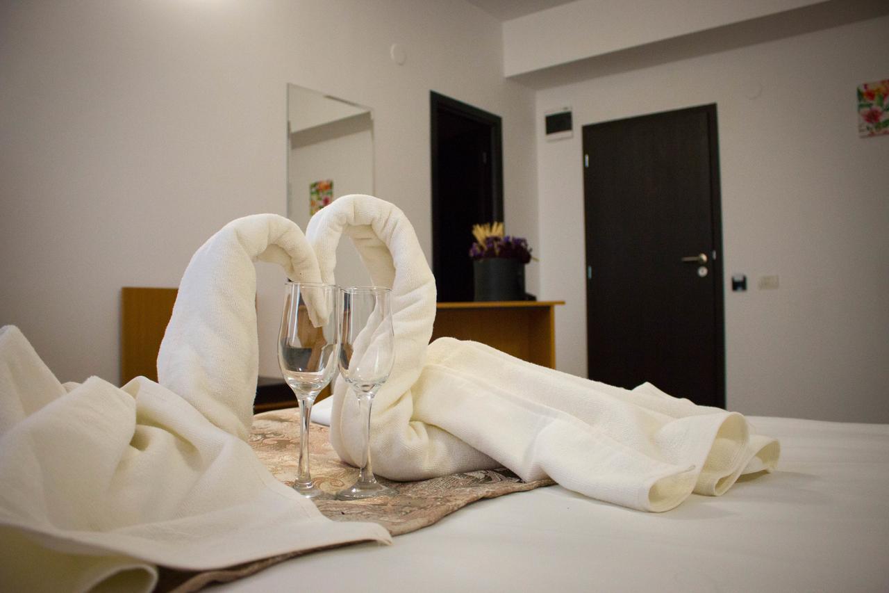 Rent Room N&S Яссы Экстерьер фото